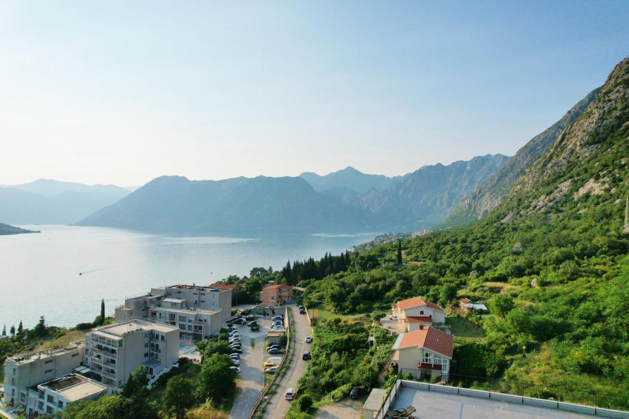 Hotel Credo Cattaro Esterno foto